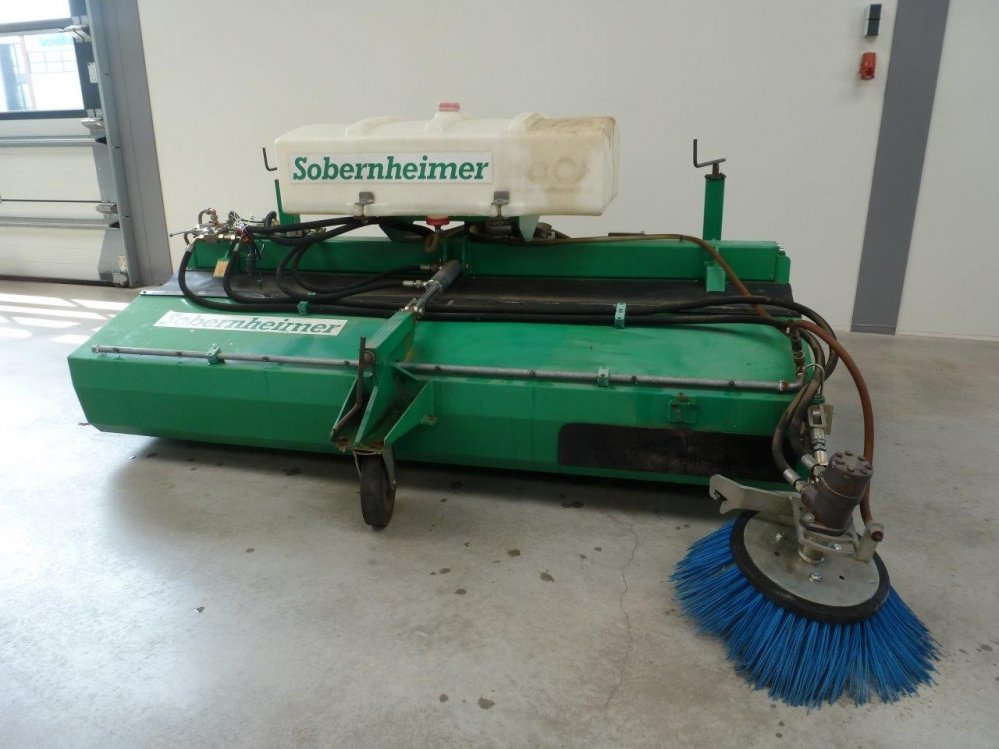 Hydraulische heftruck/shovel veegmachine (2.40m) 3 | M. Mulder B.V.